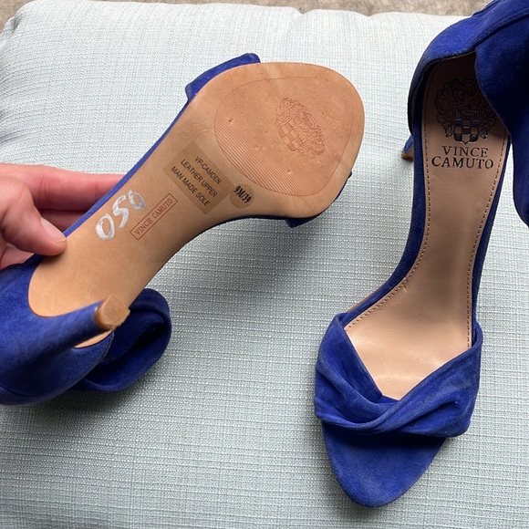 VINCE CAMUTO | Heel Open Toe Ankle Strap - Picture 3 of 6